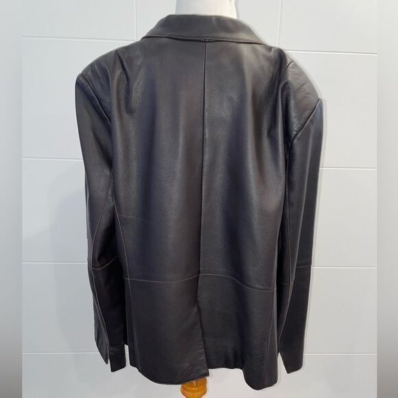 Brown genuine leather jacket. Valerie Separates. - Picture 6 of 9